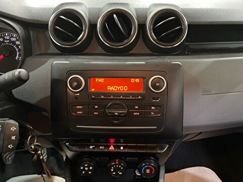 2022 Benzin Manuel Dacia Duster Gri Gürel Tasarım Aksesuar Otomotiv San. Tic. Ltd. Şti.