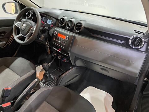 2022 Benzin Manuel Dacia Duster Gri Gürel Tasarım Aksesuar Otomotiv San. Tic. Ltd. Şti.