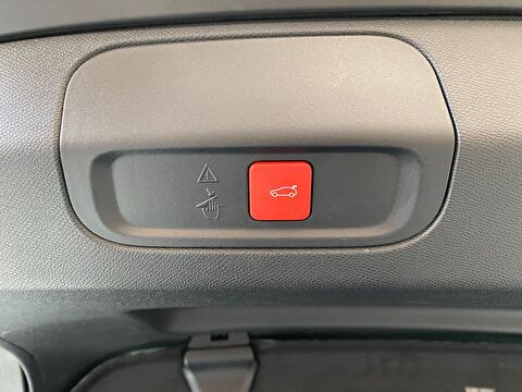 2024 Benzin Otomatik Peugeot 408 Gri Gürel Tasarım Aksesuar Otomotiv San. Tic. Ltd. Şti.