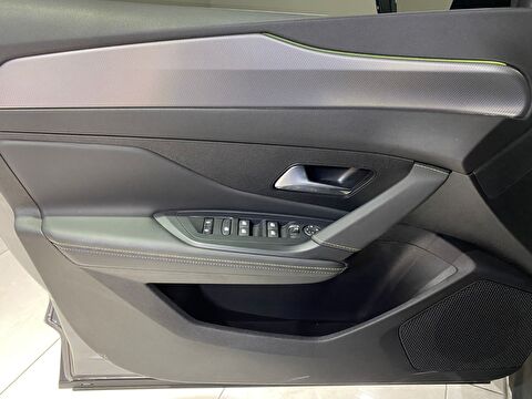 2024 Benzin Otomatik Peugeot 408 Gri Gürel Tasarım Aksesuar Otomotiv San. Tic. Ltd. Şti.