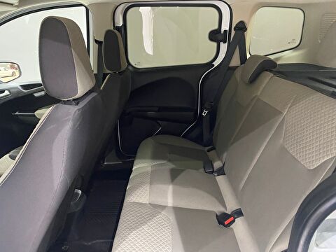 2023 Benzin Manuel Ford Tourneo Courier Beyaz Gürel Tasarım Aksesuar Otomotiv San. Tic. Ltd. Şti.