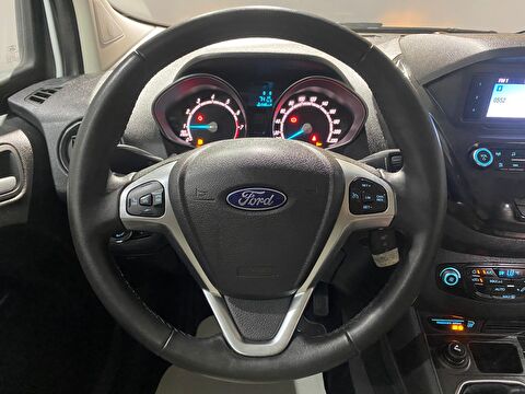 2023 Benzin Manuel Ford Tourneo Courier Beyaz Gürel Tasarım Aksesuar Otomotiv San. Tic. Ltd. Şti.
