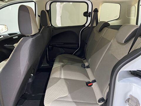 2023 Benzin Manuel Ford Tourneo Courier Beyaz Gürel Tasarım Aksesuar Otomotiv San. Tic. Ltd. Şti.