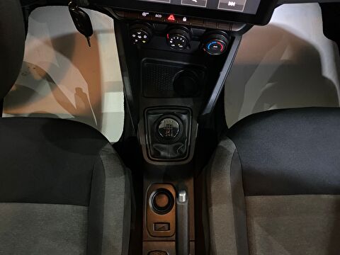2022 Benzin Manuel Dacia Duster Turuncu Gürel Tasarım Aksesuar Otomotiv San. Tic. Ltd. Şti.