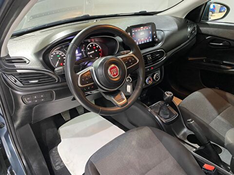 2023 Benzin Manuel Fiat Egea Gri Gürel Tasarım Aksesuar Otomotiv San. Tic. Ltd. Şti.