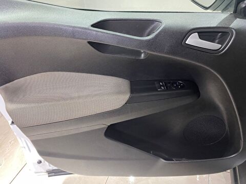 2023 Benzin Manuel Ford Tourneo Courier Beyaz Gürel Tasarım Aksesuar Otomotiv San. Tic. Ltd. Şti.