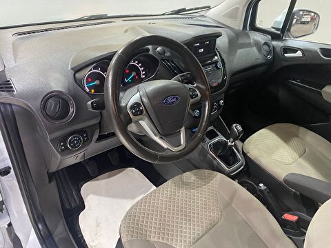 2023 Benzin Manuel Ford Tourneo Courier Beyaz Gürel Tasarım Aksesuar Otomotiv San. Tic. Ltd. Şti.