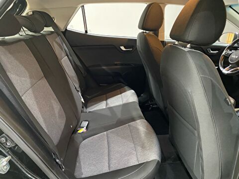 2023 Benzin Otomatik Kia Stonic Siyah Gürel Tasarım Aksesuar Otomotiv San. Tic. Ltd. Şti.