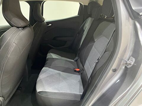 2024 Benzin Otomatik Renault Clio Gri Gürel Tasarım Aksesuar Otomotiv San. Tic. Ltd. Şti.