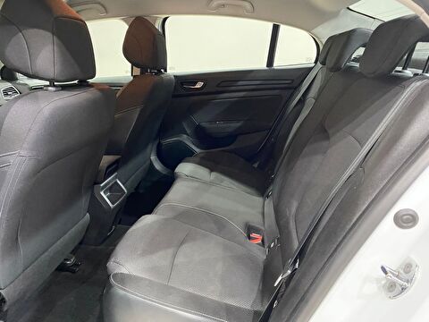 2022 Benzin Otomatik Renault Megane Beyaz Gürel Tasarım Aksesuar Otomotiv San. Tic. Ltd. Şti.