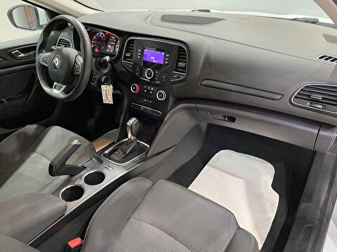 2022 Benzin Otomatik Renault Megane Beyaz Gürel Tasarım Aksesuar Otomotiv San. Tic. Ltd. Şti.