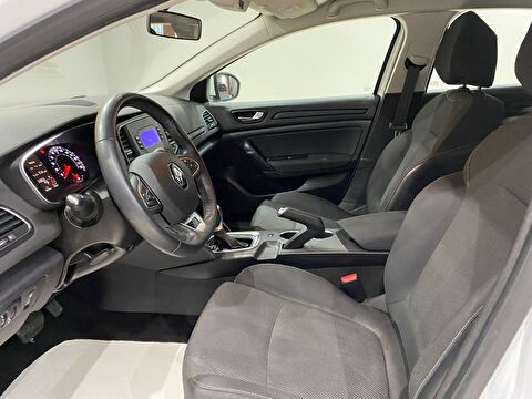 2022 Benzin Otomatik Renault Megane Beyaz Gürel Tasarım Aksesuar Otomotiv San. Tic. Ltd. Şti.