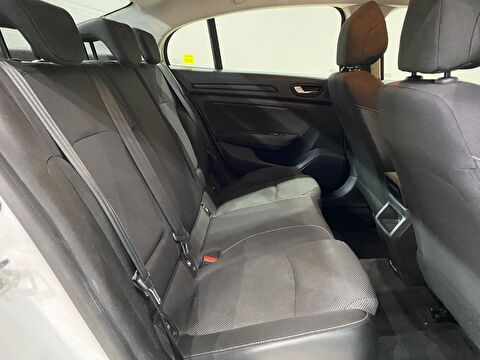 2022 Benzin Otomatik Renault Megane Beyaz Gürel Tasarım Aksesuar Otomotiv San. Tic. Ltd. Şti.