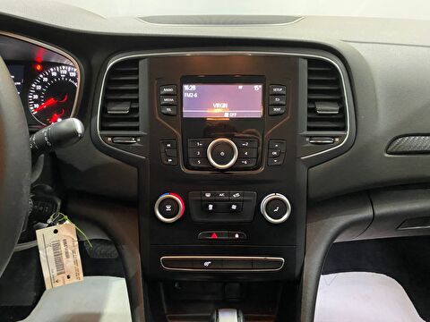 2022 Benzin Otomatik Renault Megane Beyaz Gürel Tasarım Aksesuar Otomotiv San. Tic. Ltd. Şti.