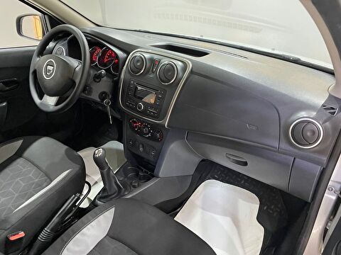 2015 Dizel Manuel Dacia Sandero Gri Gürel Tasarım Aksesuar Otomotiv San. Tic. Ltd. Şti.