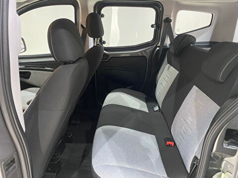 TaksitliOto.Net | 2.El Fiat Fiorino Combi 1.4 Eko Safeline | Manuel & Benzin + LPG | Gri | İzmir.2el 2023 Benzin + LPG Manuel Fiat Fiorino Gri Gürel Tasarım Aksesuar Otomotiv San. Tic. Ltd. Şti.