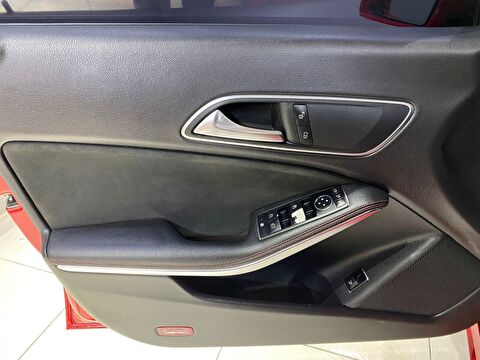 2016 Dizel Otomatik Mercedes-Benz CLA Kırmızı Gürel Tasarım Aksesuar Otomotiv San. Tic. Ltd. Şti.