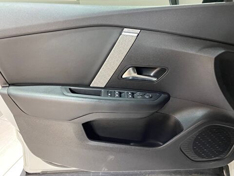 2023 Benzin Otomatik Citroen C4 X Beyaz Gürel Tasarım Aksesuar Otomotiv San. Tic. Ltd. Şti.