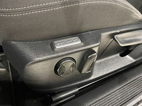 2020 Benzin Otomatik Volkswagen Passat Siyah Gürel Tasarım Aksesuar Otomotiv San. Tic. Ltd. Şti.