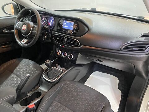 2022 Benzin Manuel Fiat Egea Cross Beyaz Gürel Tasarım Aksesuar Otomotiv San. Tic. Ltd. Şti.