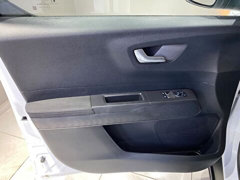 2024 Benzin Otomatik Ford Tourneo Courier Beyaz Gürel Tasarım Aksesuar Otomotiv San. Tic. Ltd. Şti.