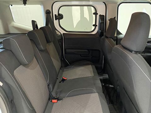 2024 Benzin Otomatik Ford Tourneo Courier Beyaz Gürel Tasarım Aksesuar Otomotiv San. Tic. Ltd. Şti.