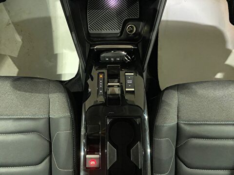 2024 Benzin Otomatik Citroen C4 X Lacivert Gürel Tasarım Aksesuar Otomotiv San. Tic. Ltd. Şti.