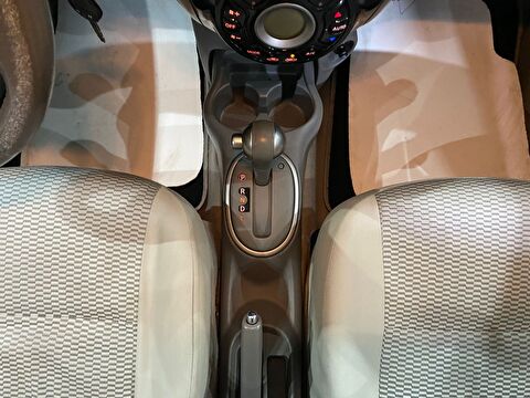 2015 Benzin Otomatik Nissan Micra Beyaz Gürel Tasarım Aksesuar Otomotiv San. Tic. Ltd. Şti.