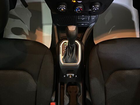 2021 Benzin Otomatik Jeep Renegade Kırmızı Gürel Tasarım Aksesuar Otomotiv San. Tic. Ltd. Şti.