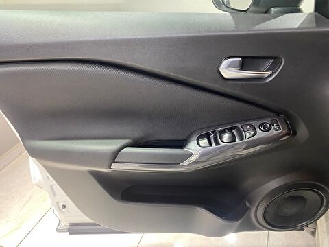 2023 Benzin Otomatik Nissan Juke Beyaz Gürel Tasarım Aksesuar Otomotiv San. Tic. Ltd. Şti.