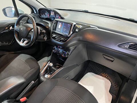 2017 Benzin Otomatik Peugeot 208 Beyaz Gürel Tasarım Aksesuar Otomotiv San. Tic. Ltd. Şti.