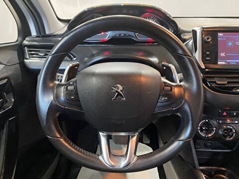 2017 Benzin Otomatik Peugeot 208 Beyaz Gürel Tasarım Aksesuar Otomotiv San. Tic. Ltd. Şti.