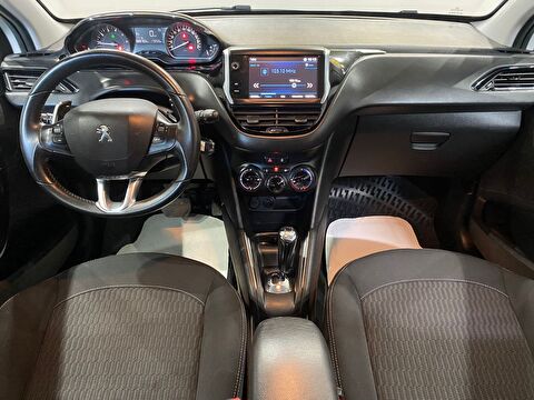 2017 Benzin Otomatik Peugeot 208 Beyaz Gürel Tasarım Aksesuar Otomotiv San. Tic. Ltd. Şti.