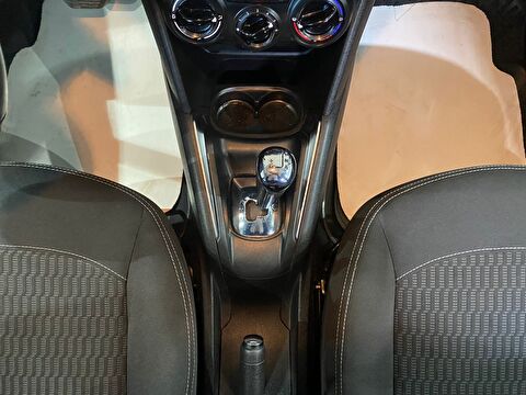 2017 Benzin Otomatik Peugeot 208 Beyaz Gürel Tasarım Aksesuar Otomotiv San. Tic. Ltd. Şti.