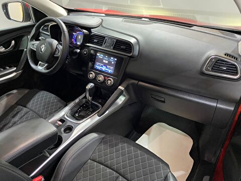 2022 Benzin Otomatik Renault Kadjar Kırmızı Gürel Tasarım Aksesuar Otomotiv San. Tic. Ltd. Şti.