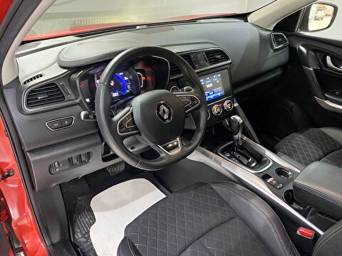 2022 Benzin Otomatik Renault Kadjar Kırmızı Gürel Tasarım Aksesuar Otomotiv San. Tic. Ltd. Şti.