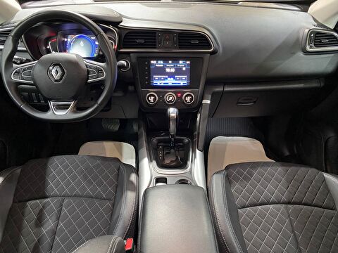 2022 Benzin Otomatik Renault Kadjar Kırmızı Gürel Tasarım Aksesuar Otomotiv San. Tic. Ltd. Şti.