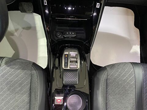 2025 Benzin Otomatik Peugeot 2008 Gri Gürel Tasarım Aksesuar Otomotiv San. Tic. Ltd. Şti.
