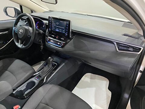 2022 Benzin Otomatik Toyota Corolla Beyaz Gürel Tasarım Aksesuar Otomotiv San. Tic. Ltd. Şti.