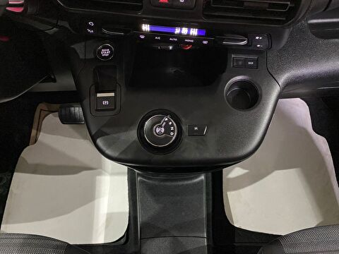 2022 Dizel Otomatik Opel Combo Gri Gürel Tasarım Aksesuar Otomotiv San. Tic. Ltd. Şti.