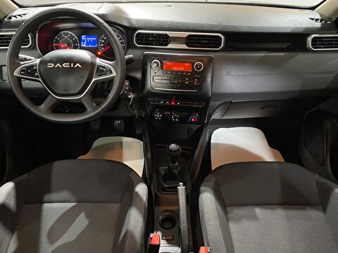 2022 Benzin Manuel Dacia Duster Gri Gürel Tasarım Aksesuar Otomotiv San. Tic. Ltd. Şti.