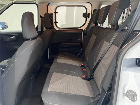 2024 Dizel Manuel Ford Tourneo Courier Beyaz Gürel Tasarım Aksesuar Otomotiv San. Tic. Ltd. Şti.