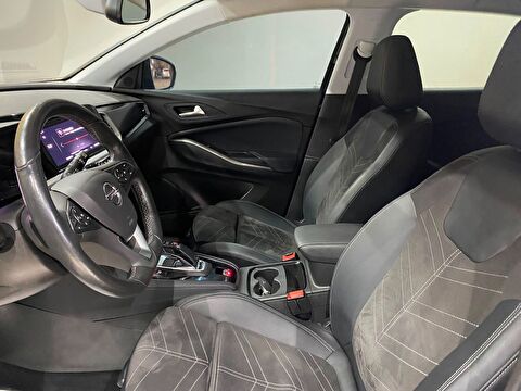 2023 Dizel Otomatik Opel Grandland Siyah Gürel Tasarım Aksesuar Otomotiv San. Tic. Ltd. Şti.