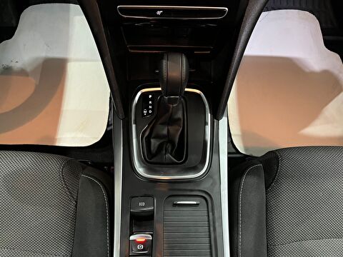 2024 Benzin Otomatik Renault Megane Gümüş Gri Gürel Tasarım Aksesuar Otomotiv San. Tic. Ltd. Şti.