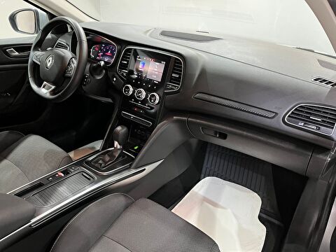 2024 Benzin Otomatik Renault Megane Gümüş Gri Gürel Tasarım Aksesuar Otomotiv San. Tic. Ltd. Şti.