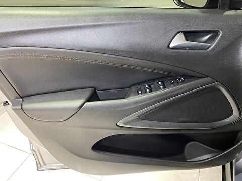 2021 Benzin Otomatik Opel Crossland Gri Gürel Tasarım Aksesuar Otomotiv San. Tic. Ltd. Şti.