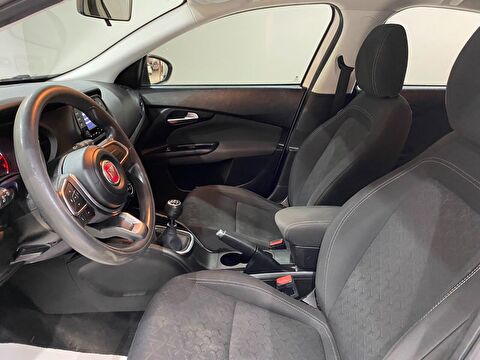 2022 Benzin Manuel Fiat Egea Cross Beyaz Gürel Tasarım Aksesuar Otomotiv San. Tic. Ltd. Şti.