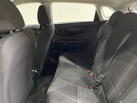 2024 Benzin Otomatik Hyundai i20 Beyaz Gürel Tasarım Aksesuar Otomotiv San. Tic. Ltd. Şti.