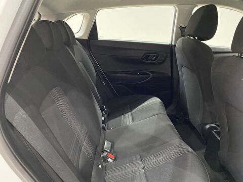 2024 Benzin Otomatik Hyundai i20 Beyaz Gürel Tasarım Aksesuar Otomotiv San. Tic. Ltd. Şti.