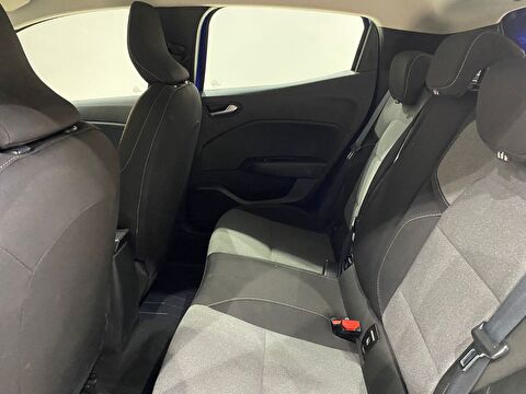 2023 Benzin Otomatik Renault Clio Mavi Gürel Tasarım Aksesuar Otomotiv San. Tic. Ltd. Şti.